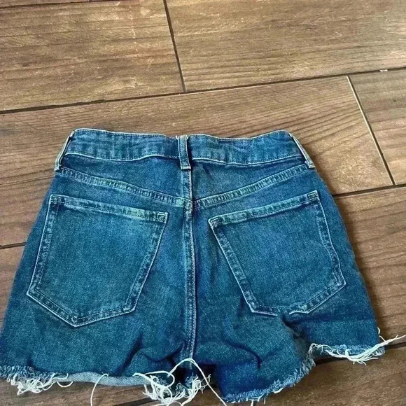 Old Navy Og Straight flag embroided shorts size 0 - Picture 4 of 4